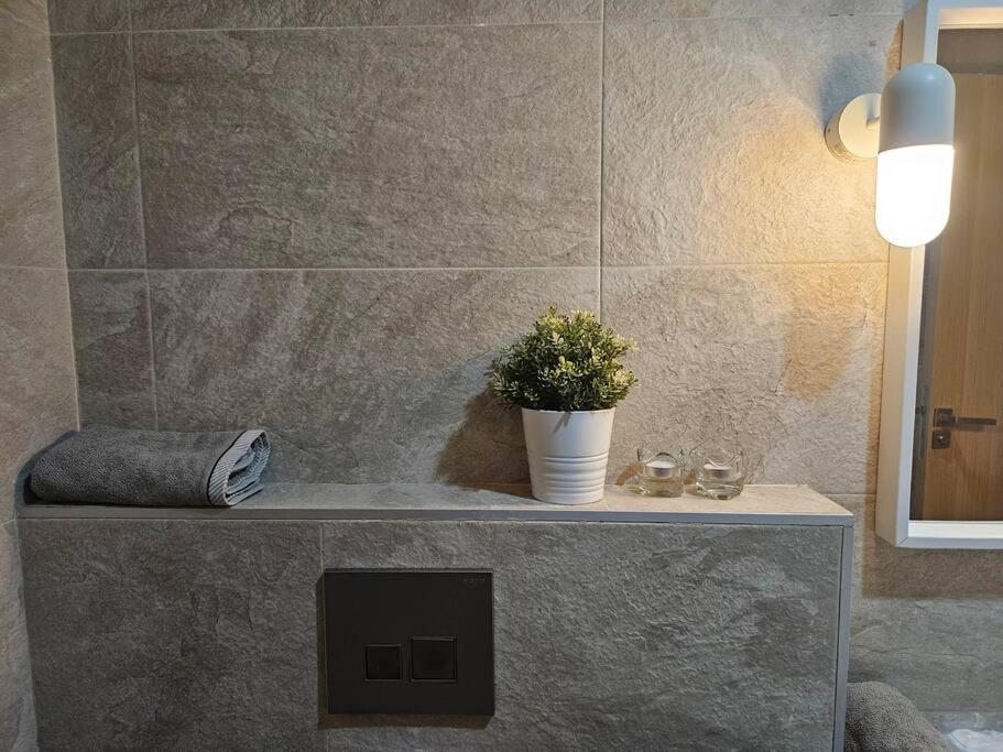 Tres Bel Appartement En Face Du Parc, Pres Du Novotel Мохамедия Екстериор снимка